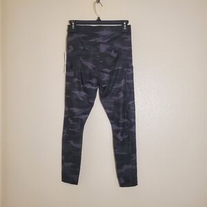 Athleta NWT Ultimate Camo Tight Leggings High Rise Pockets Black Size Small